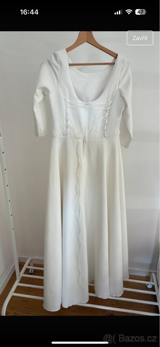 Bílé dlouhé šaty s 3/4 rukávem a korzetovým šněrováním - 5