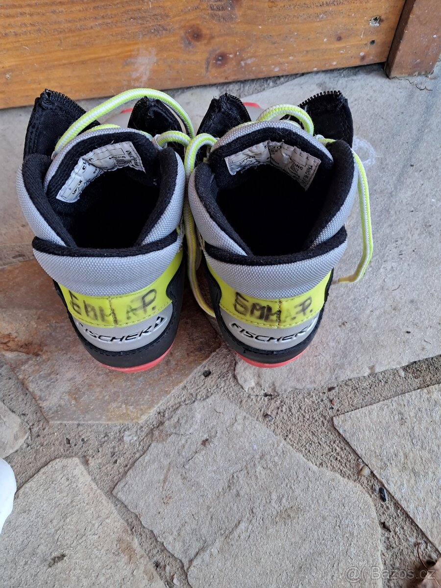 Běžky 110 cm, boty Fischer 19 cm, hůlky 90 cm - 5