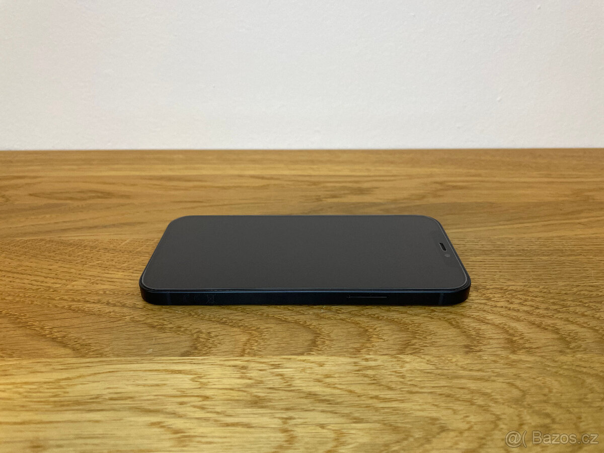Apple iPhone 12 128GB Black - velmi zachovalý, 83% - 5