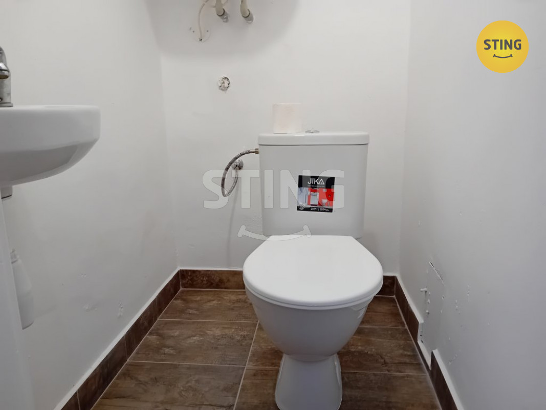 Pronájem bytu 3+1 v rodinném domě, 134042 - 5