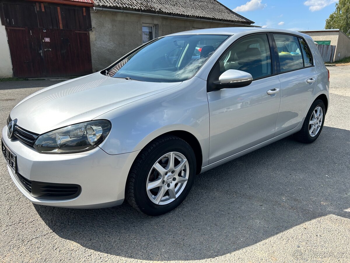 VW GOLF 1.4 MPI SERVISNÍ KNIHA 124.600 - 5