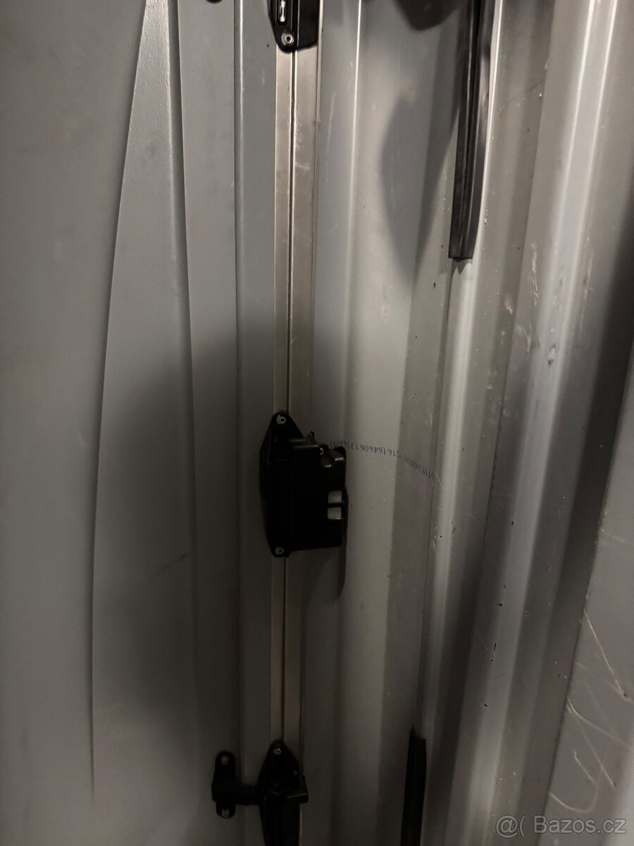 Střešní box Thule pacific 100 - 5