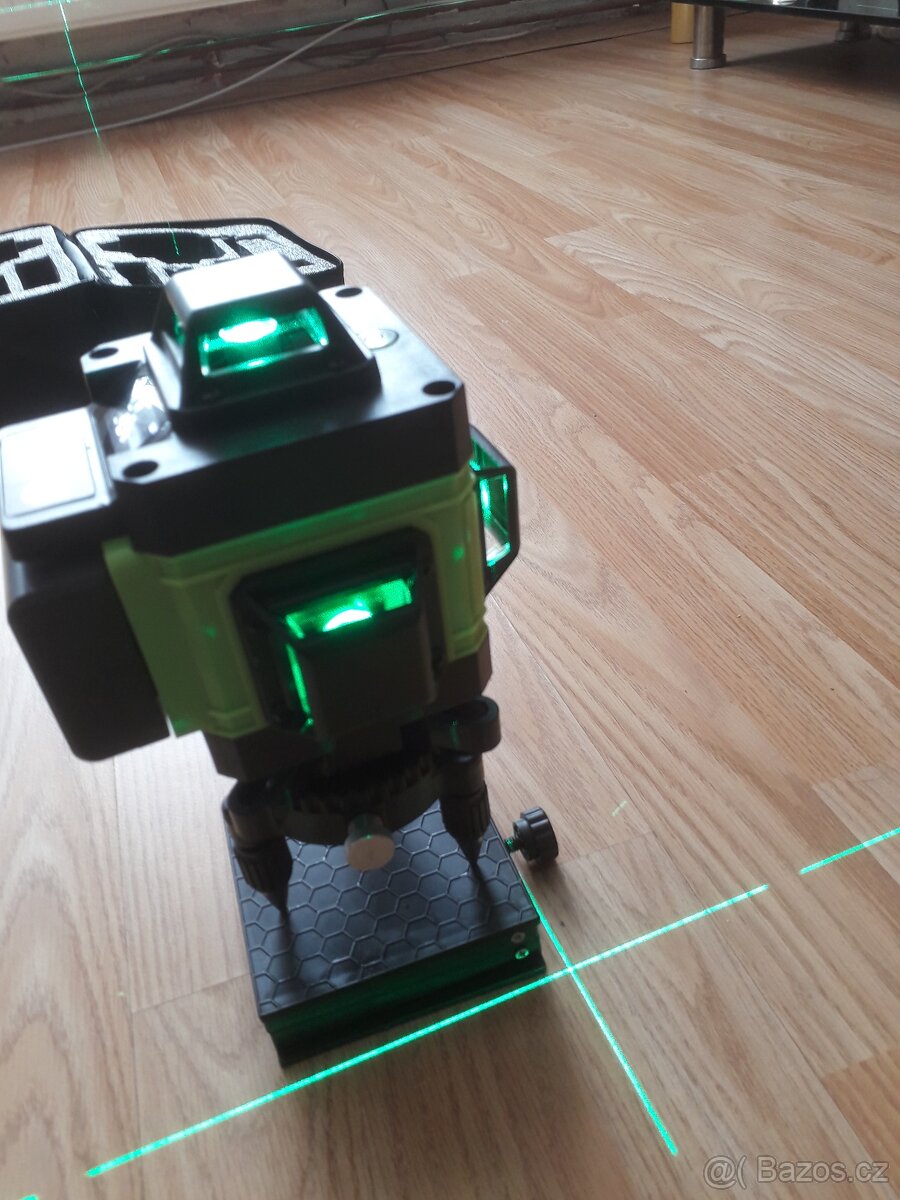 4D laser 16 linek , DO, 2 baterie, NOVÝ - 5