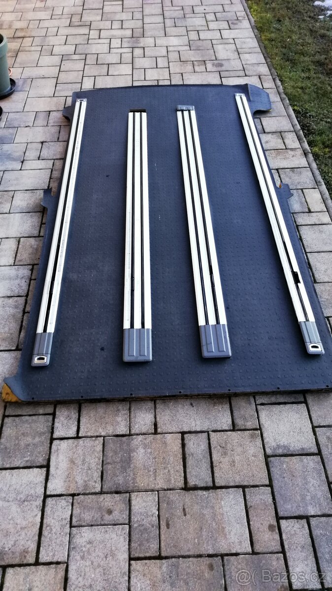 VW MULTIVAN podlaha s lyžinami - 5