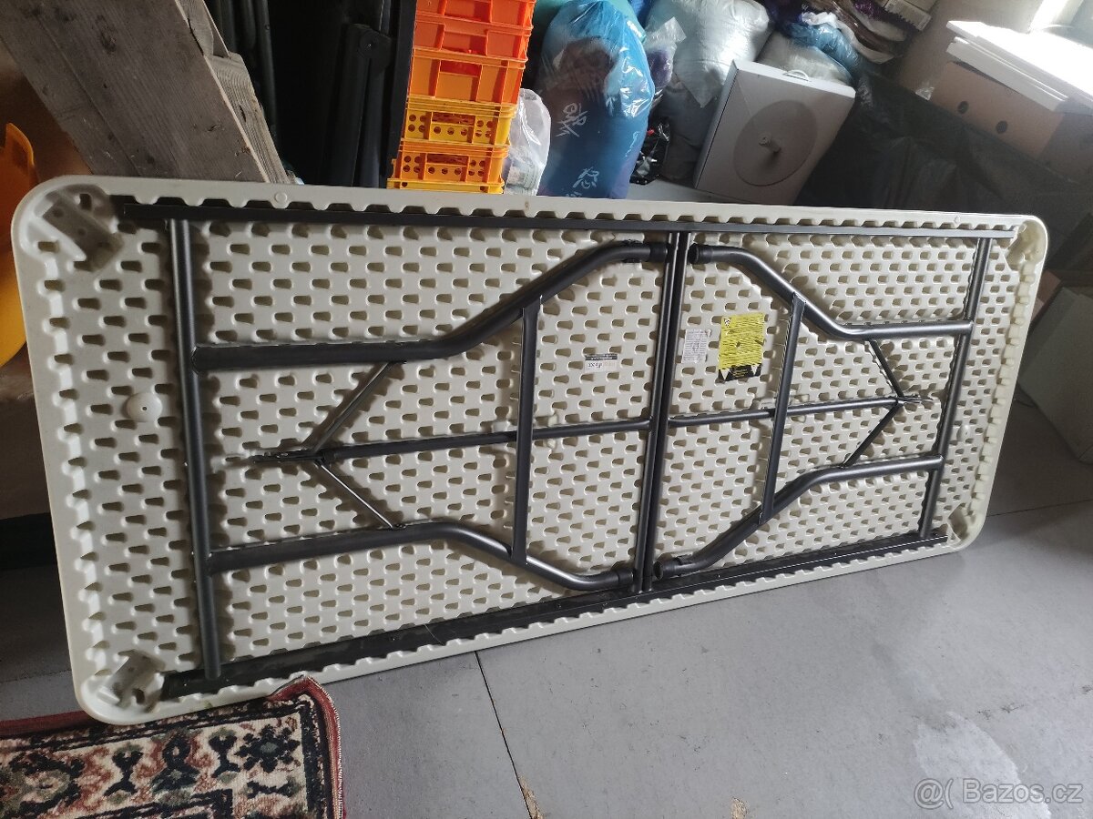 plastový skládací stůl - 5