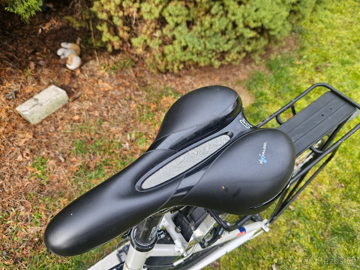 Damske kolo FOCUS 28 Deore - 5