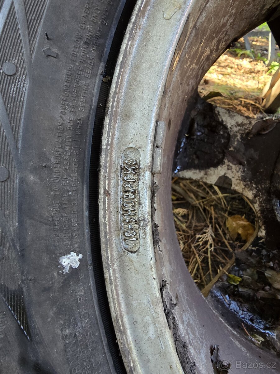 Alu kola se zimními pneumatikami na Peugeot 307 - 5