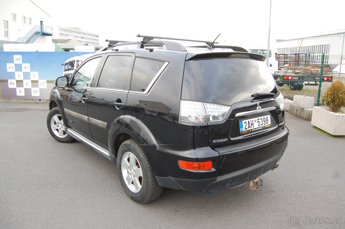 Mitsubishi Outlander - 5