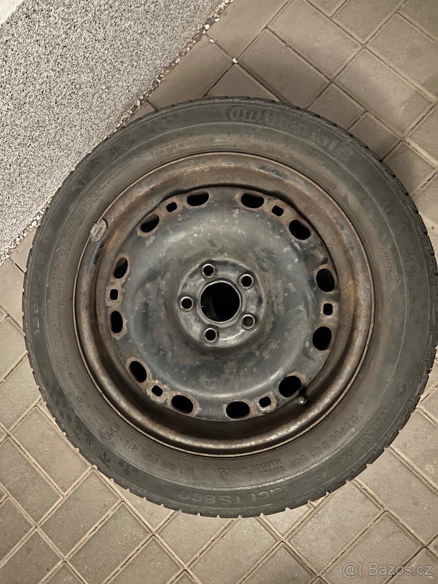 4 zimní pneu na plecháčích - 185/60 R15 Nokian a Continental - 5