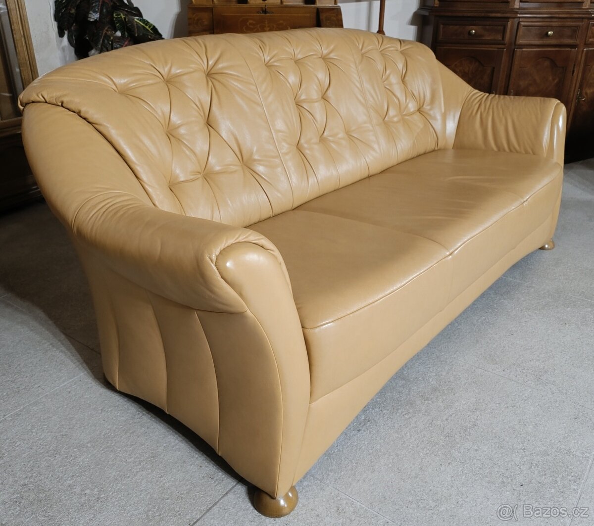 Kožená sedací souprava 3+1+1+ taburet. - 5