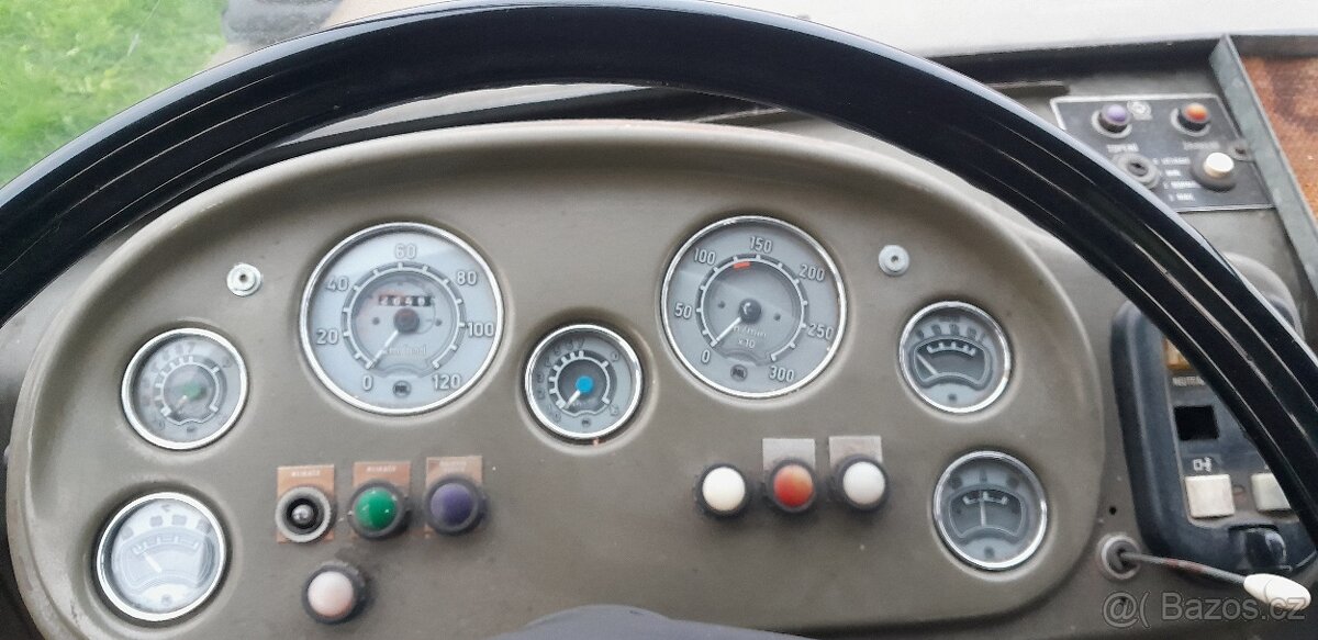 Tatra 148 vnm s plachtou - 5