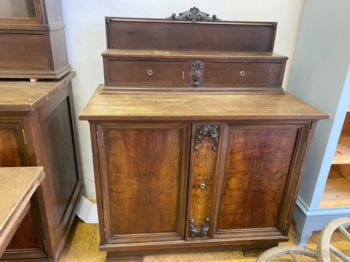 Starožitné vybavení obývacího pokoje - 5