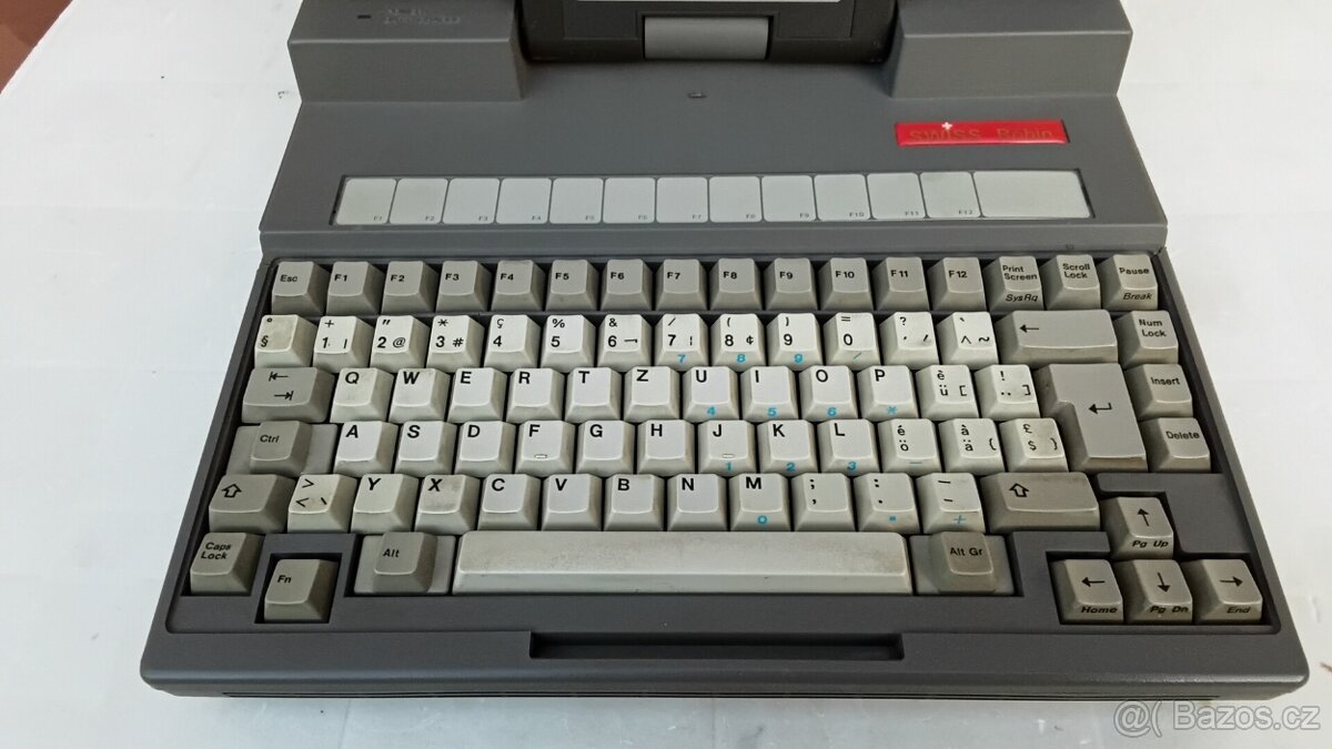 Retro laptop . - 5