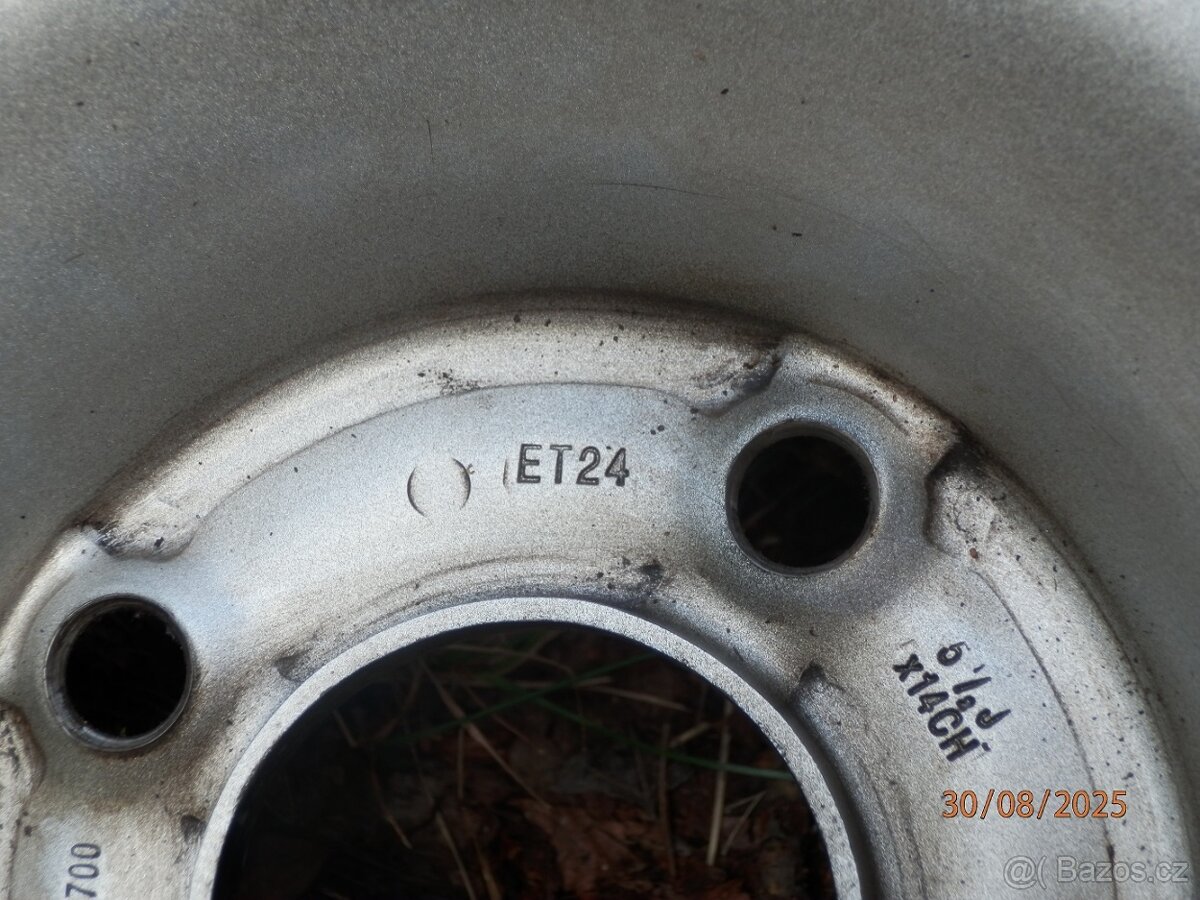 4xPlechové disky na CITROEN 14tky. ET24 300kč všechny. - 5