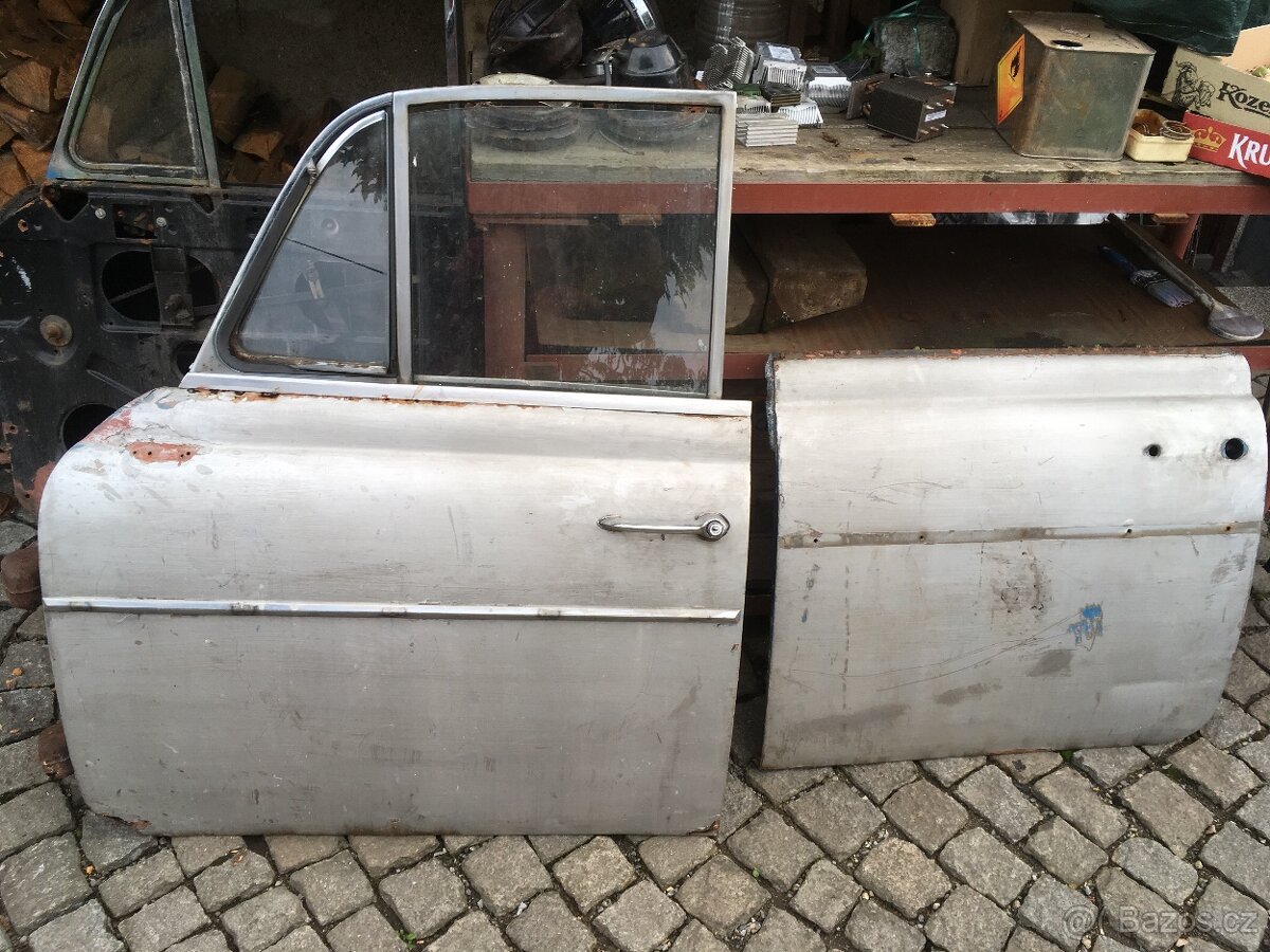 Tatra 603-2 plechařina - 5