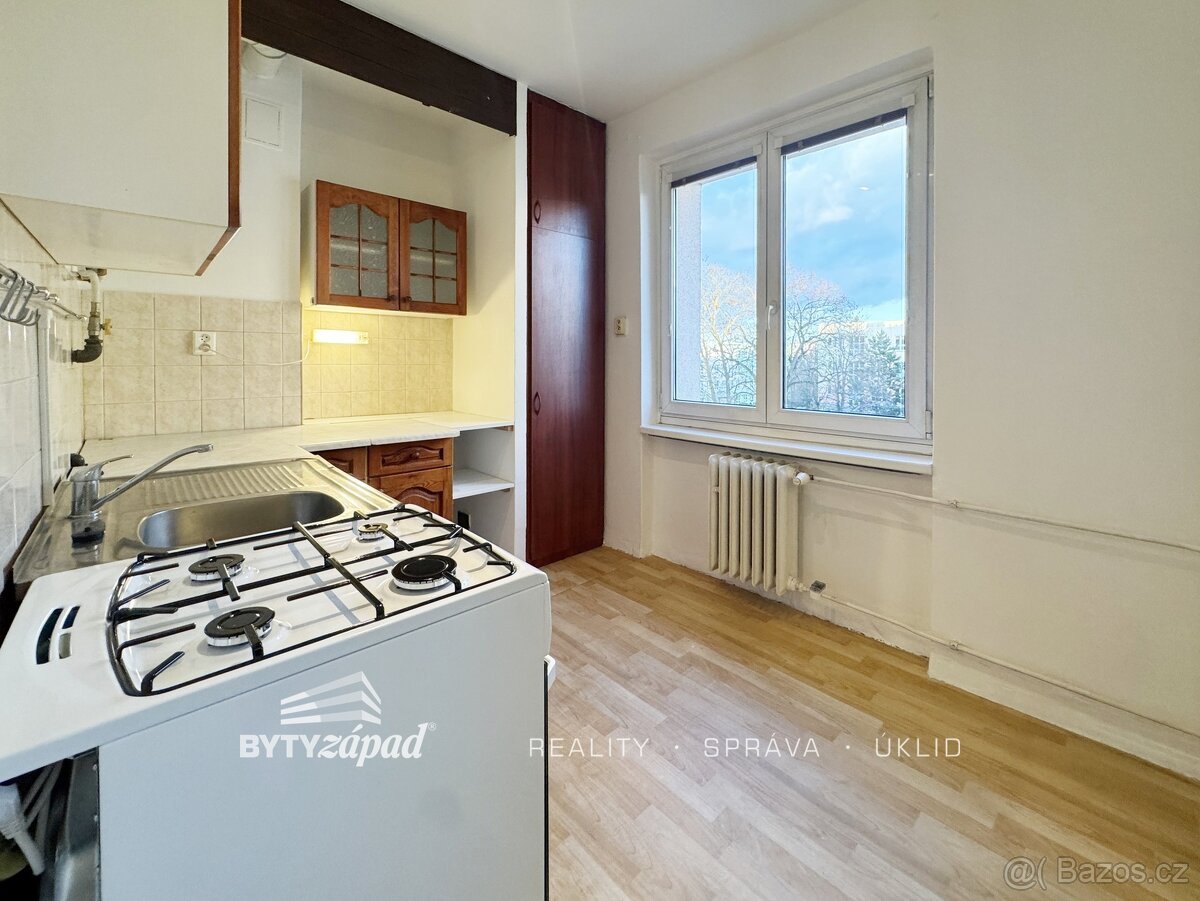 Pronájem bytu o dispozici 1+1 a o velikosti cca 34 m² v Plzn - 5