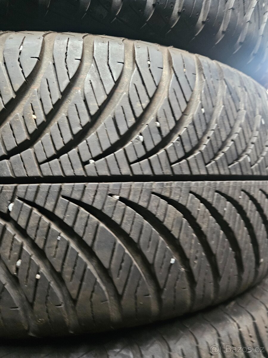 215/50R17 95V XL Vector 4Seasons GOODYEAR - 5