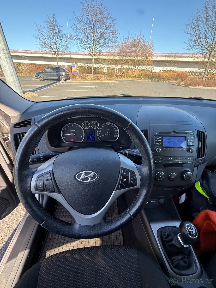 Hyundai i30 1.6i 2011 - 5