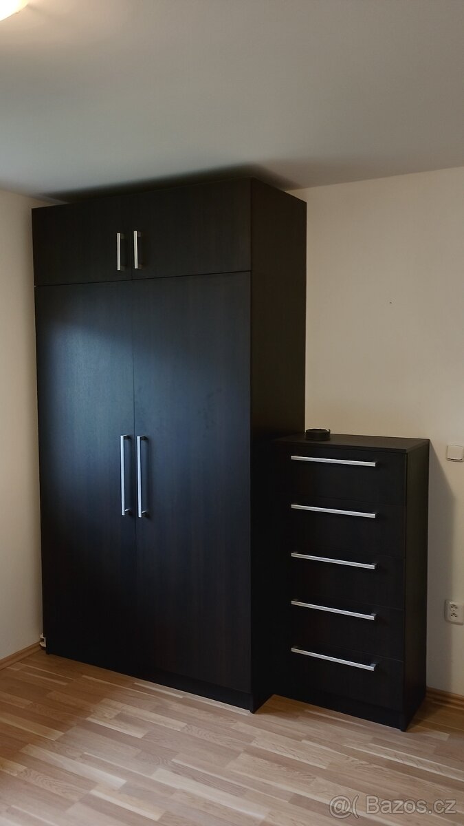 nábytek ložnice komplet - 5