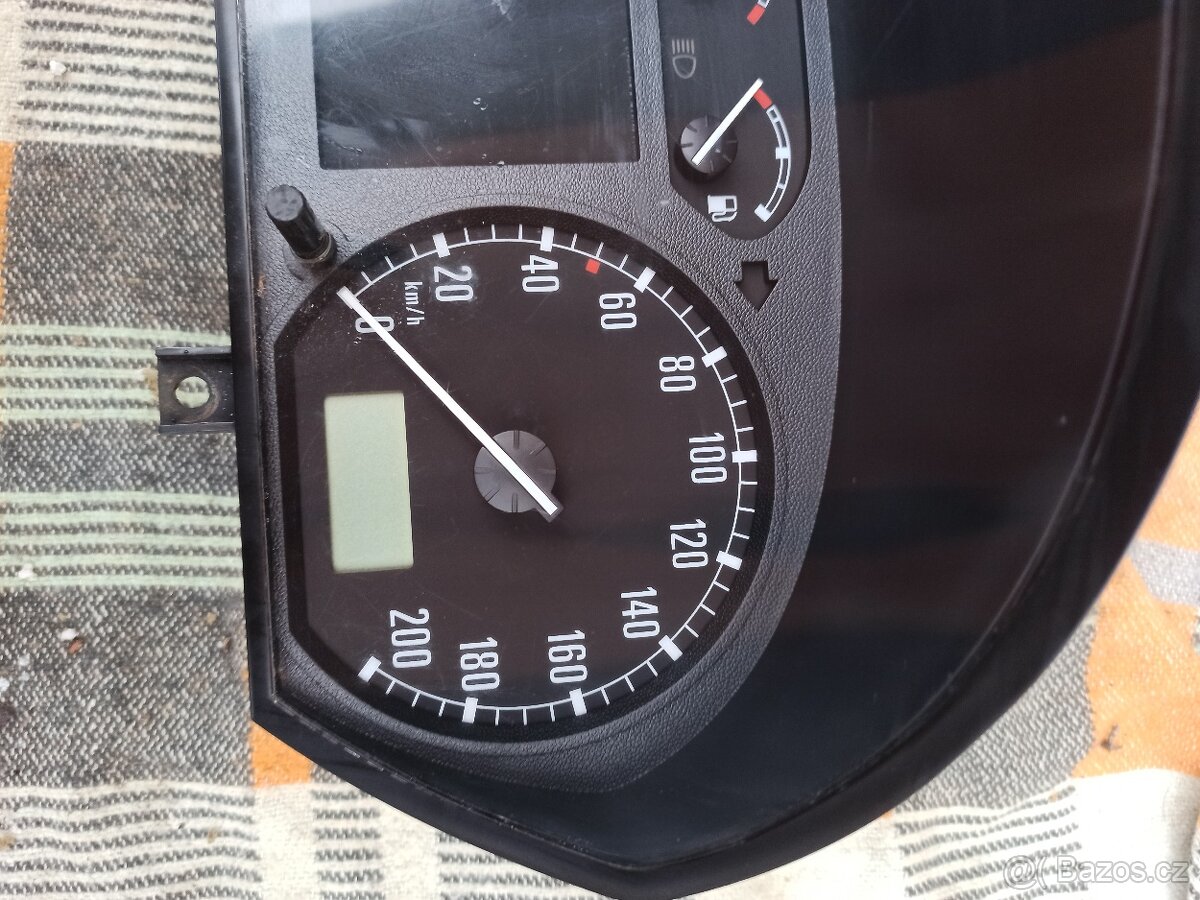 Prodám budíky z Fabia 1 - 5