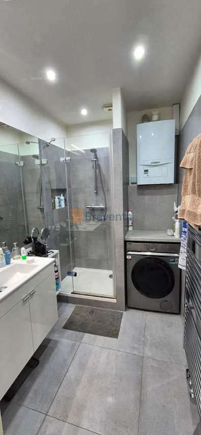 Starostrašnická- Strašnice: 2+kk . 55m - 5