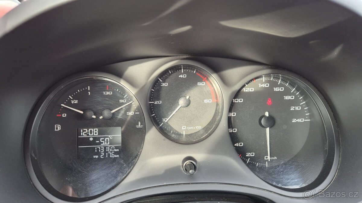 Leon 2010, 1.6 TDI, 77 kW, STK 9/27, servis. - 5