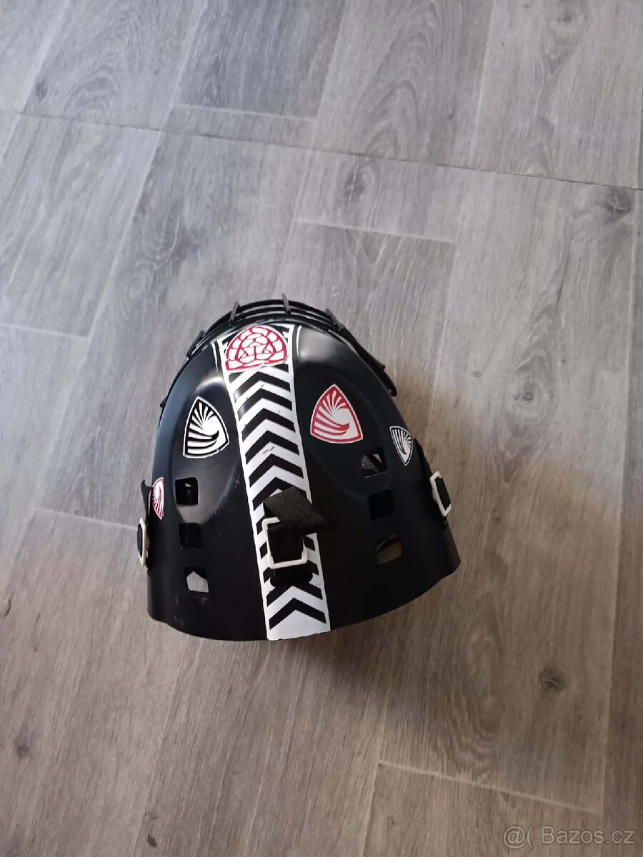 Brankářská helma - 5