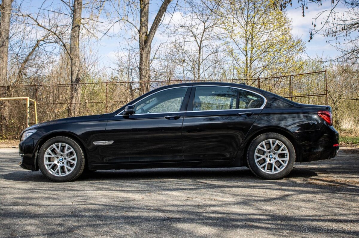 BMW 750d xDrive | 2017 | servis, výborný stav - 5