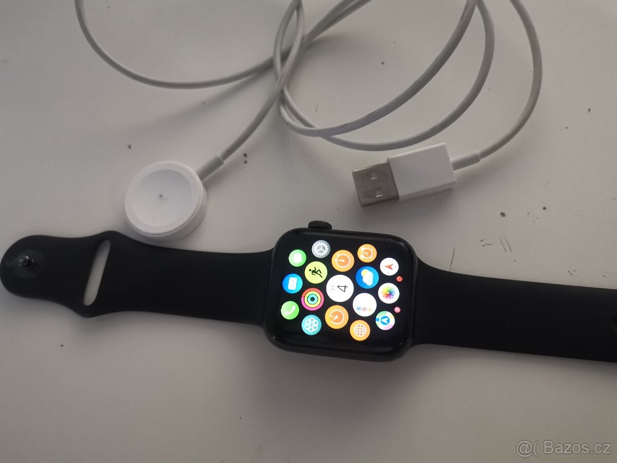 Apple Watch SE, GPS, 44mm Brno - 5