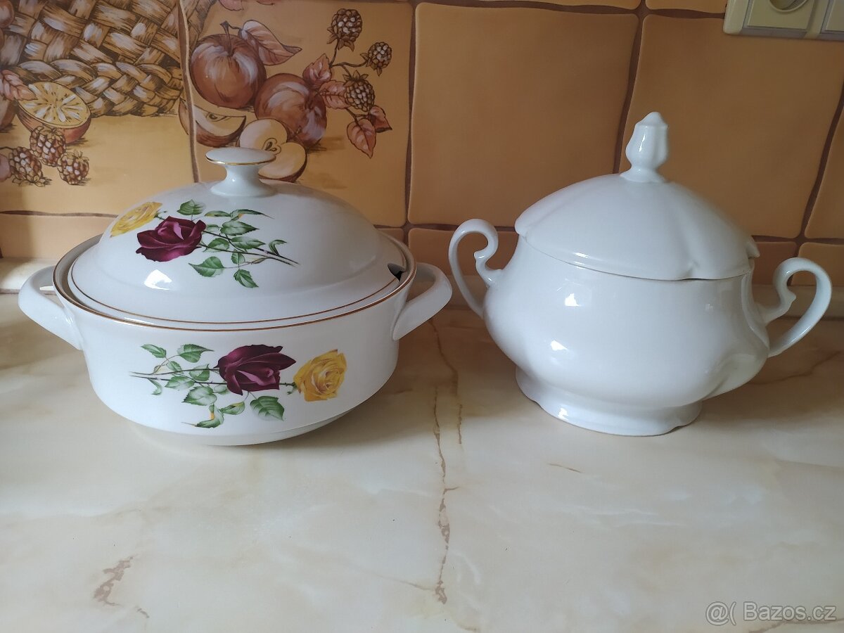 Staré věci sklo, keramika, korále,karty,pexesa, hračky - 5