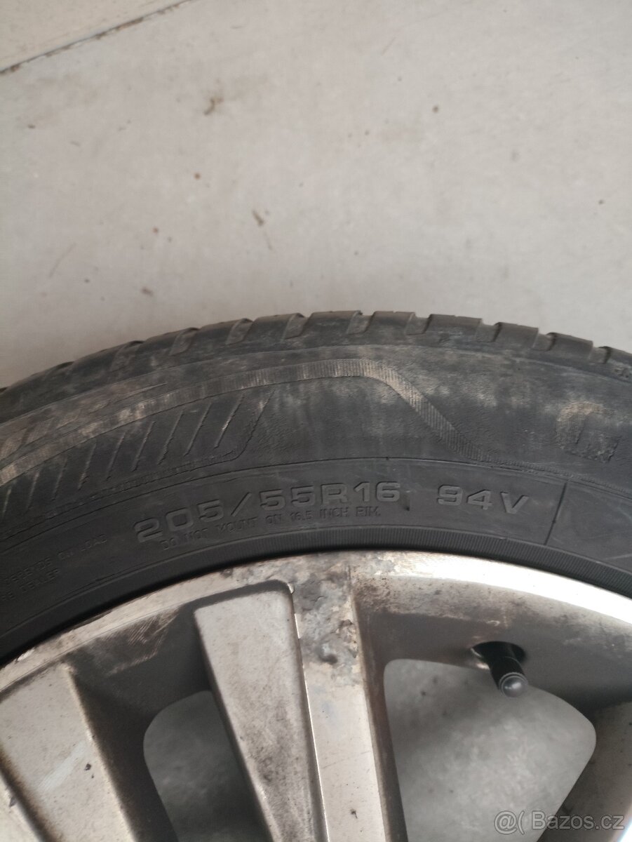 Sada kol 5x112 na celoročkách 205/55/16 - 5