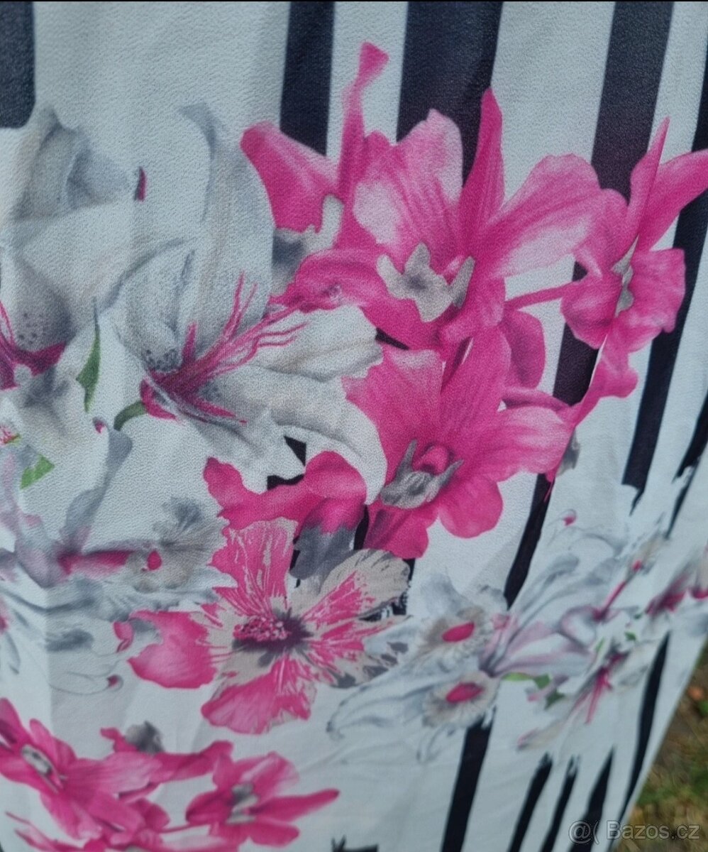 Lehké vzdušné šaty. M 38 10 - 5