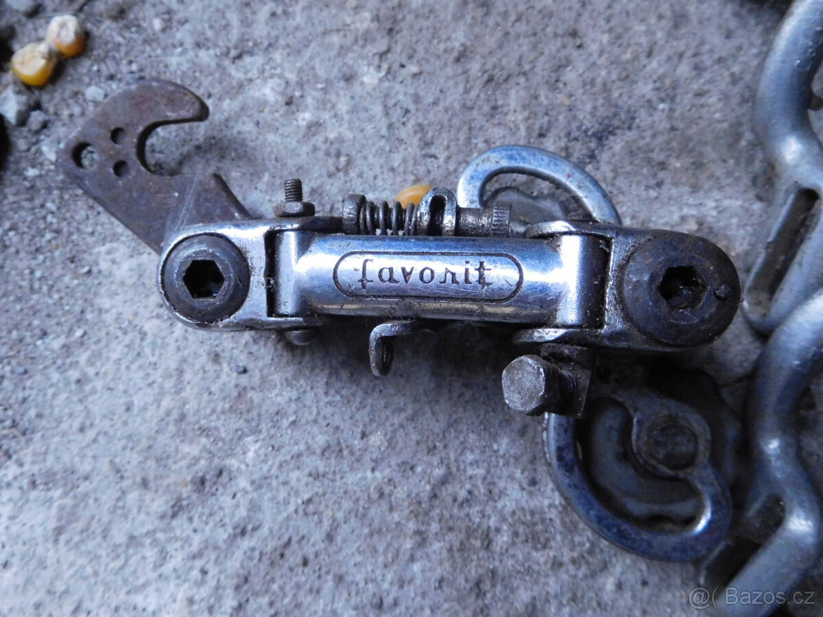 Světlo a díly. - 5