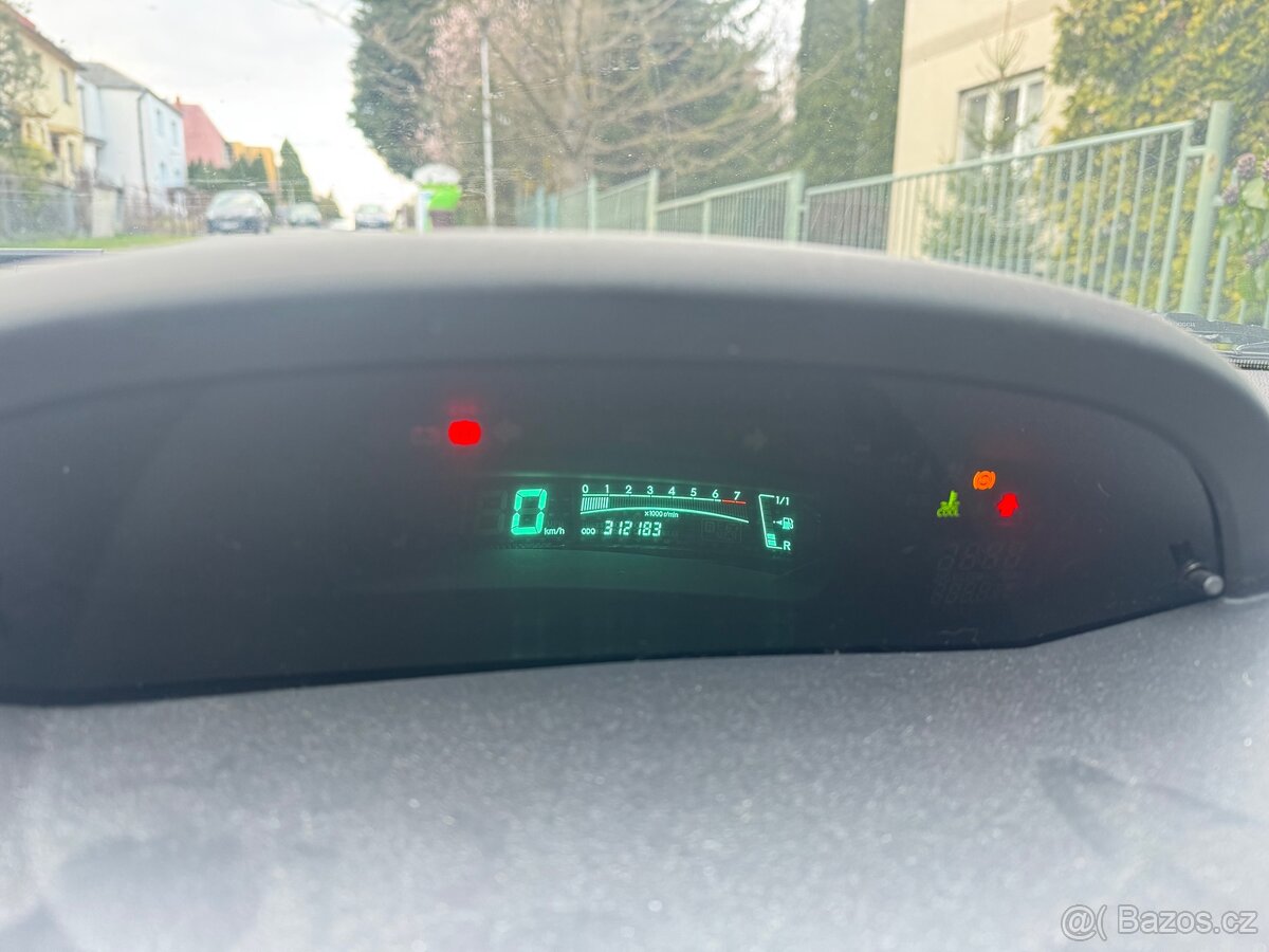 Prodám Toyota Yaris - 5