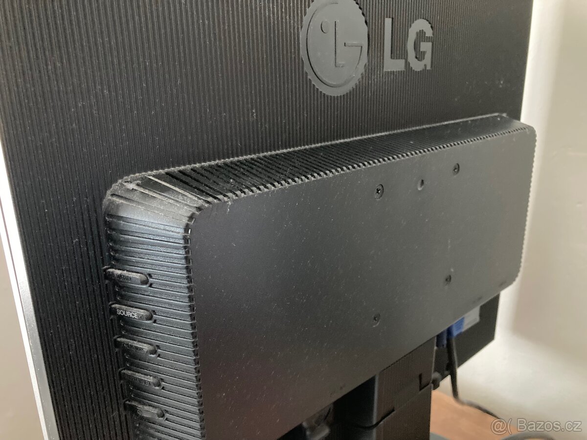 Monitor LG Flatron L1953TR - 5