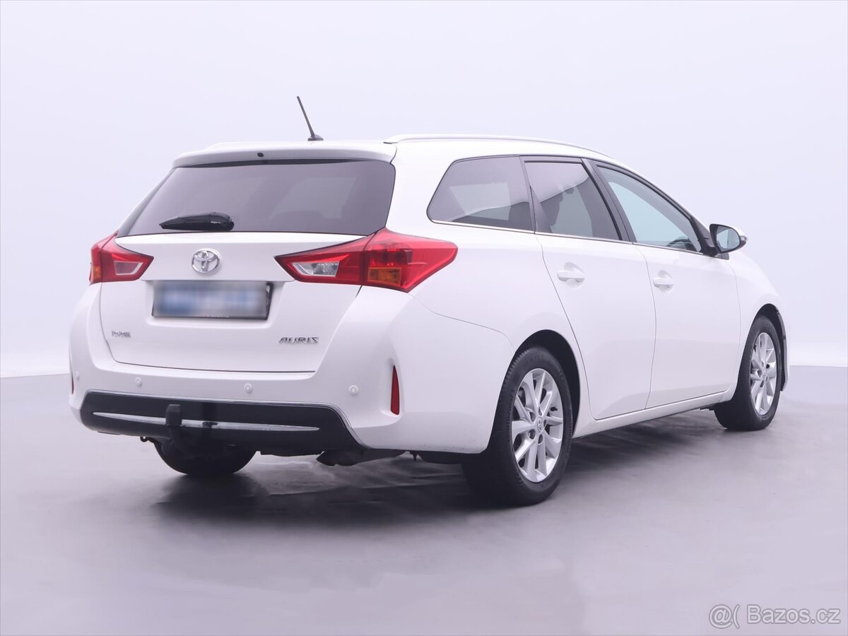 Toyota Auris 2,0 D-4D CZ Sports 1.Maj Tažné (2014) - 5