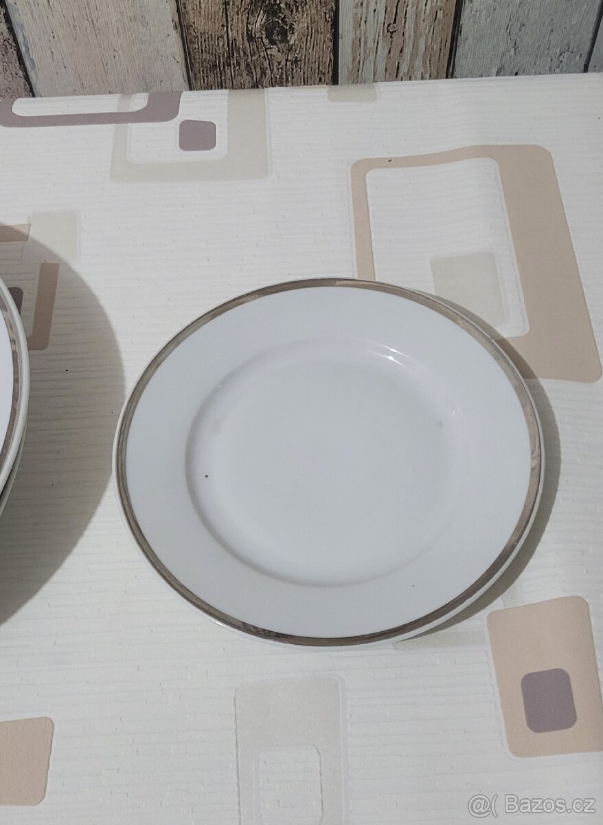 Starožitné Porcelánové talíře Thun 1794 - 5