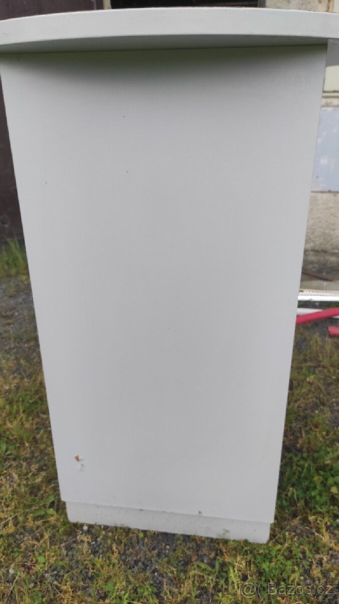 Kulatý stůl na občerstvení "na stojáka" - 5