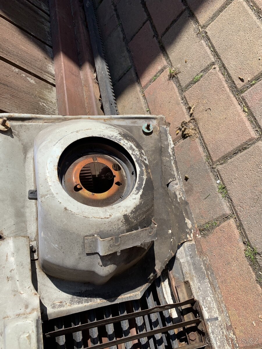 maska světla mřížka na wartburga - 5