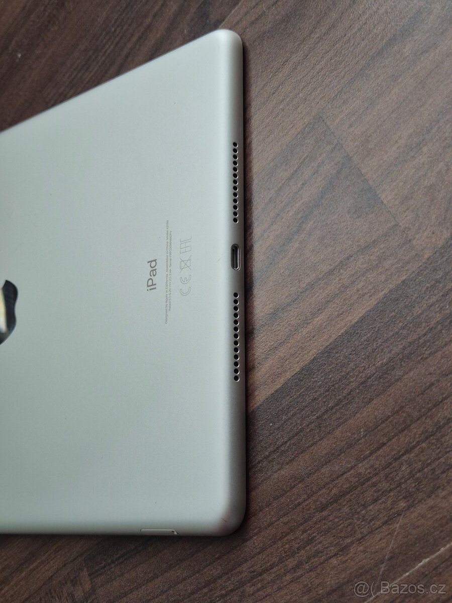 Apple iPad 7. generace 32gb Cellular - 5