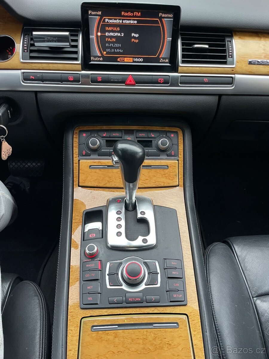Audi A8 D3 4,2i MPI rok 2003 - 5