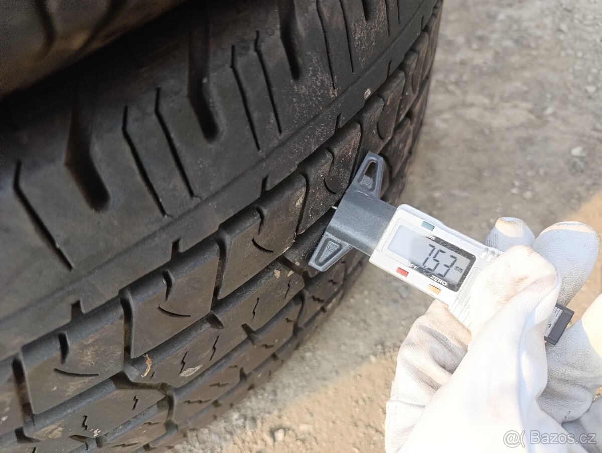 Continental 265/60/18 - 5