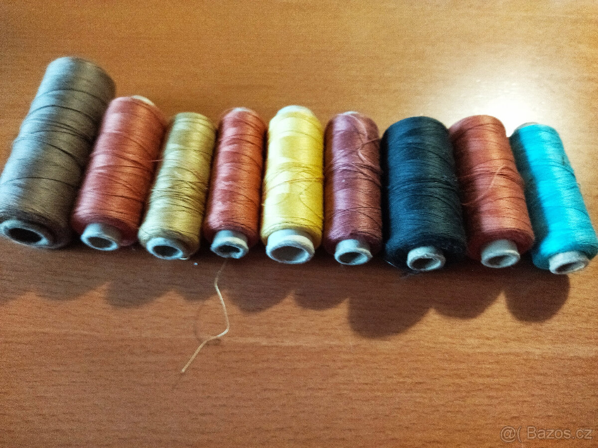 Nitě do šicího stroje, výšivka na kanavě, barvící páska do p - 5