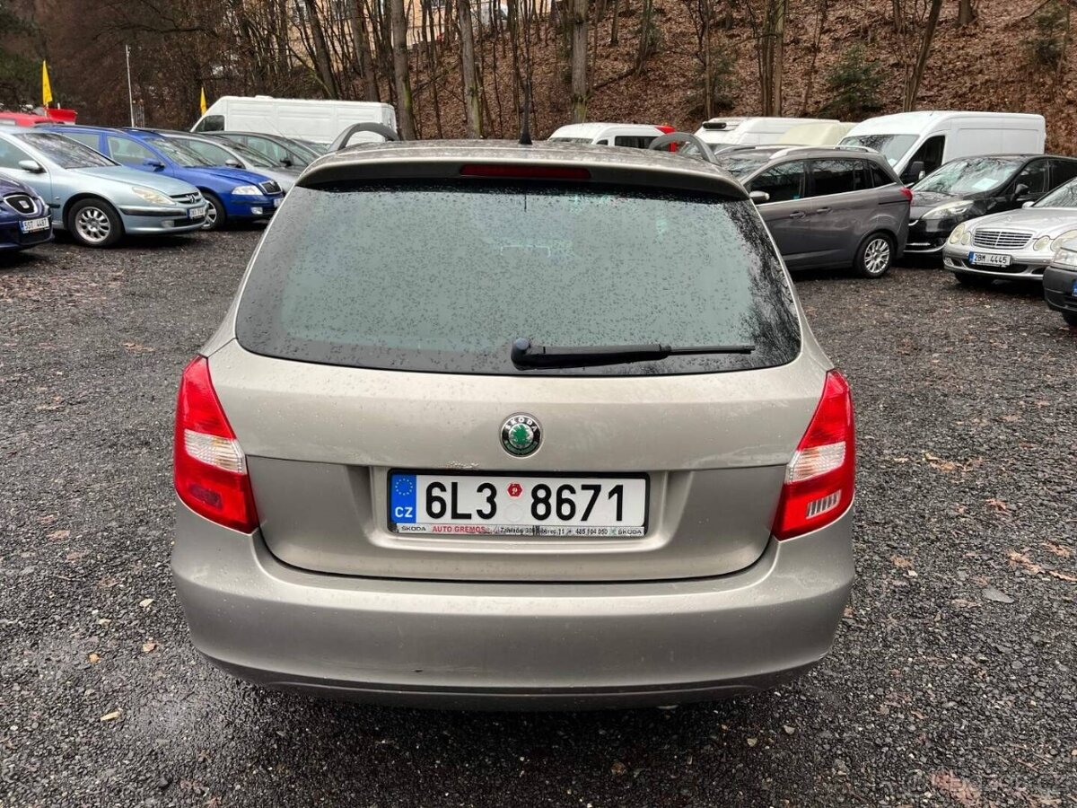 Škoda Fabia Combi 1.2 htp 51 kW klimatizace el.okna 2010 ČR - 5