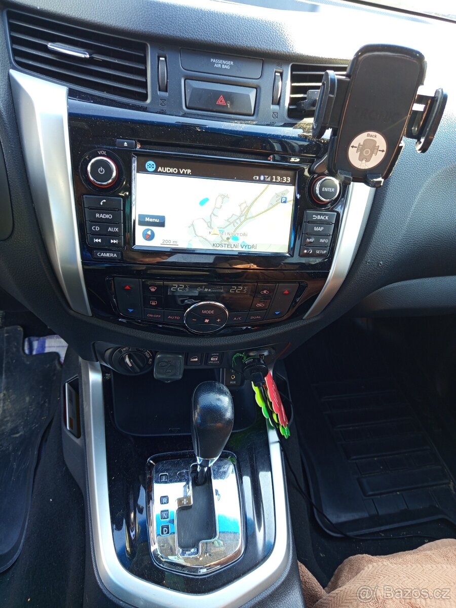 Nissan Navara np 300 - 5