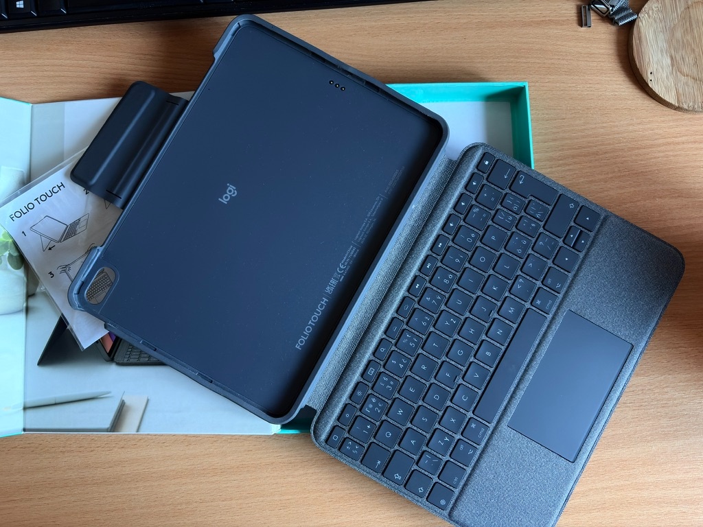 Logitech Folio Touch pro iPad Air 10,9" - 5