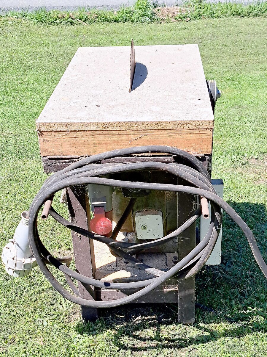 Prodám funkční elektrický motor MEZ Mohelnice - 5