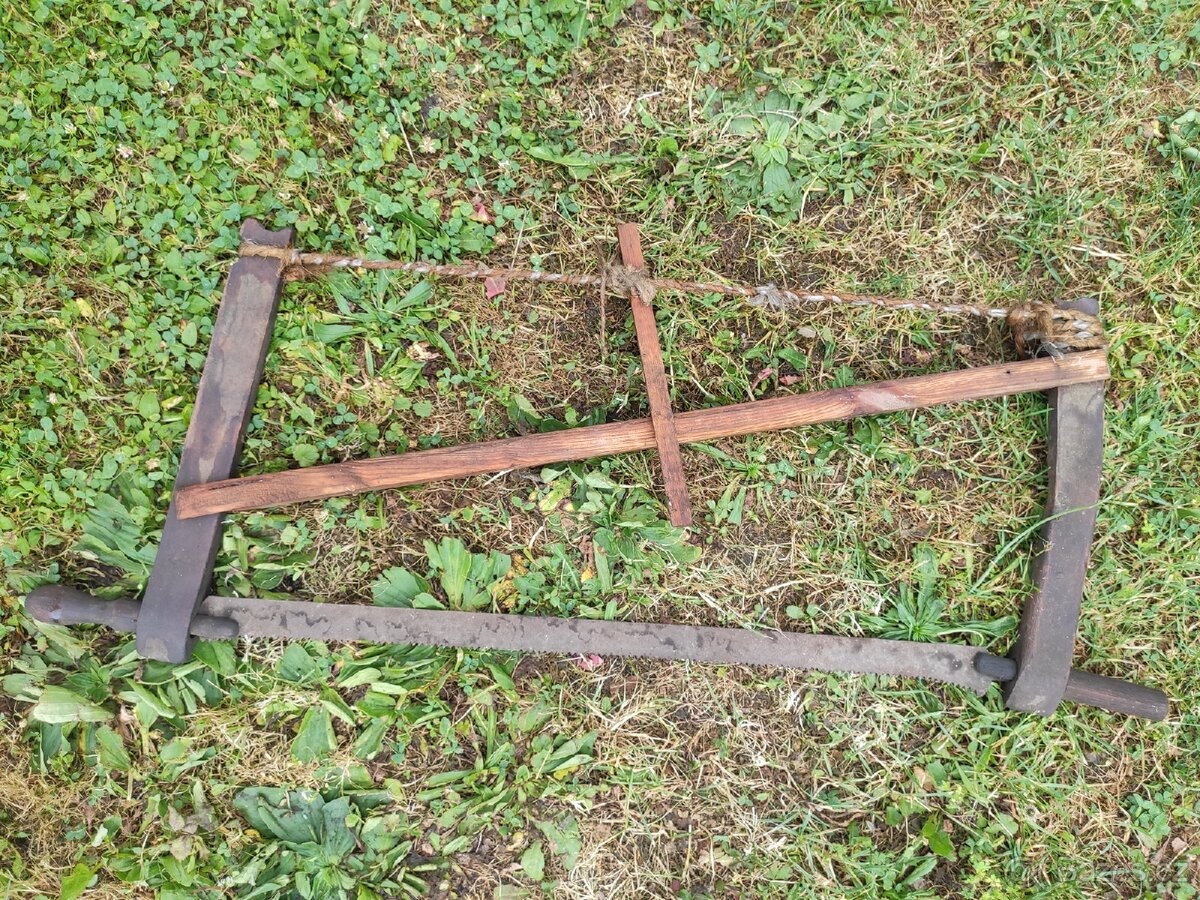 Různé staré ruční zemědělské nářadí - 5