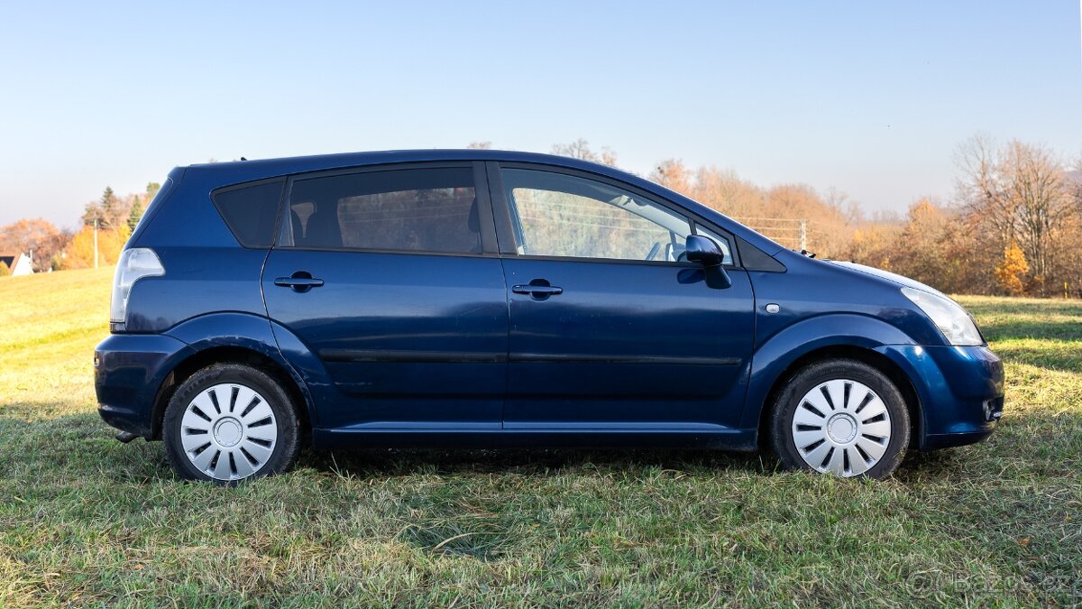 Toyota Corolla Verso, 2.2 D-4D, automatická klima - 5