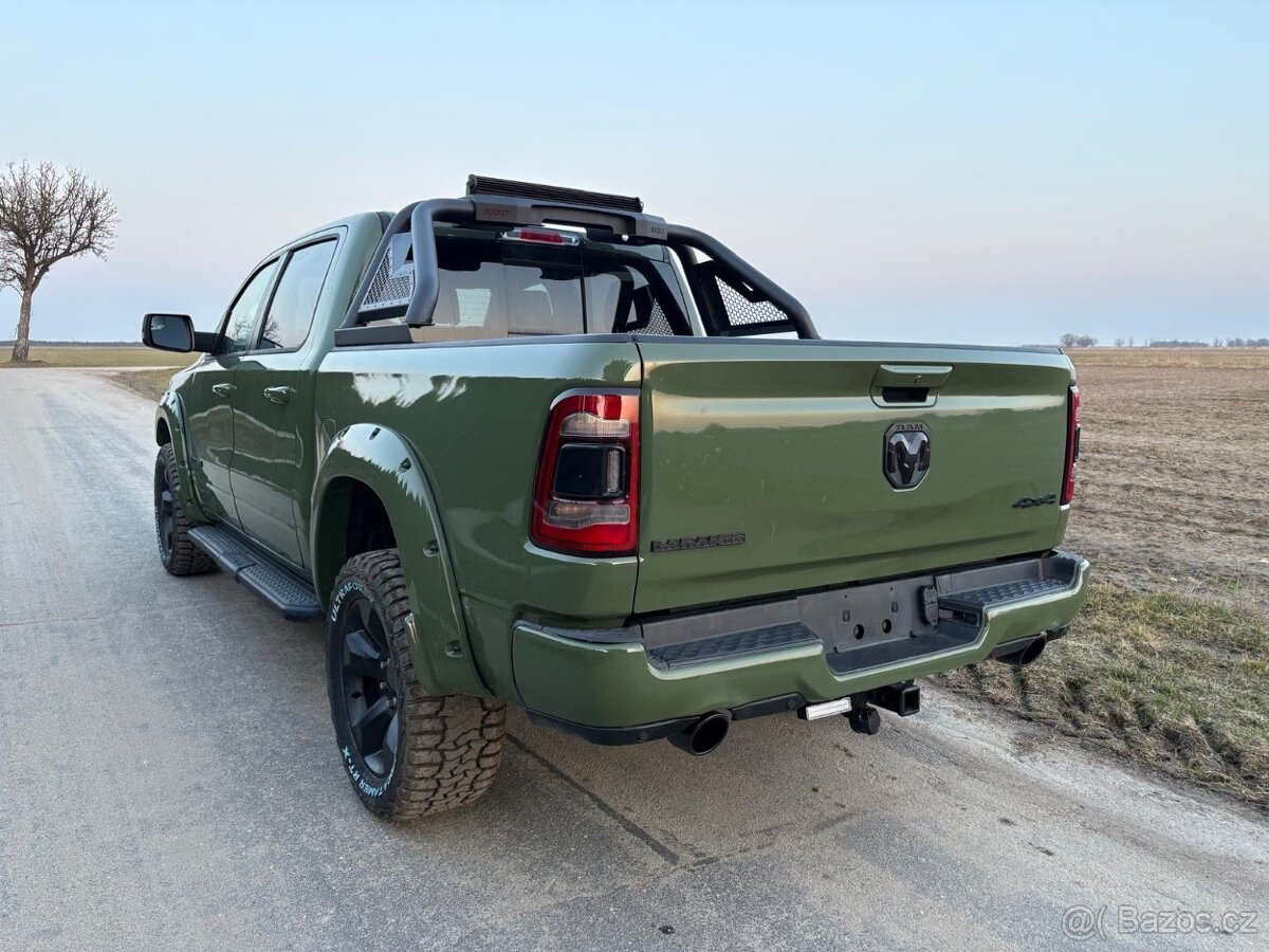 Dodge Ram 1500 motor 5.7 HEMI rok 2022 - 5